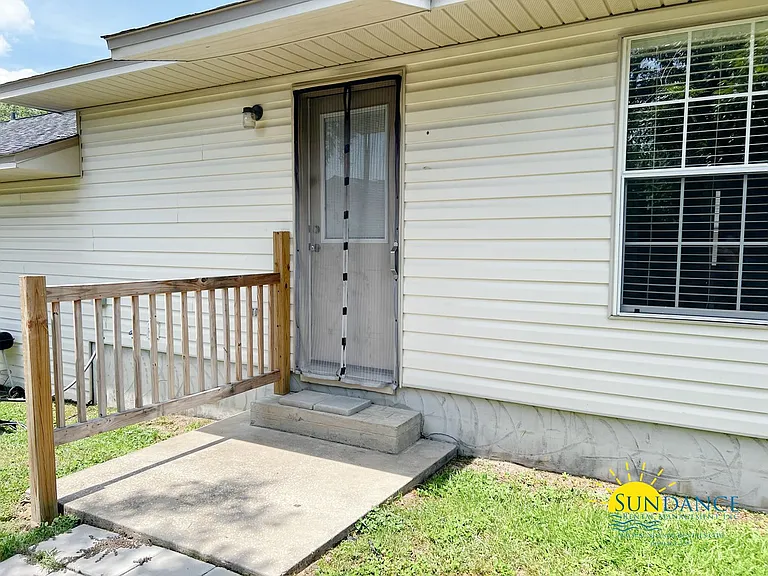 229 Lindberg St — Photo 10