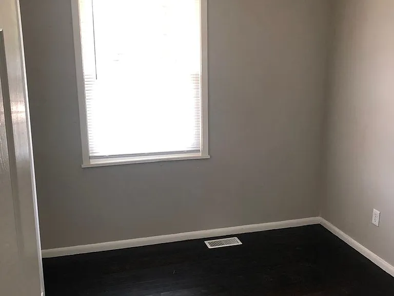 3331 N Valleyview Dr — Photo 23