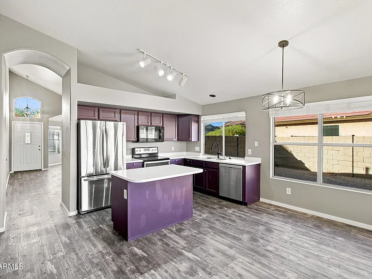 6421 W Wahalla Ln — Photo 7