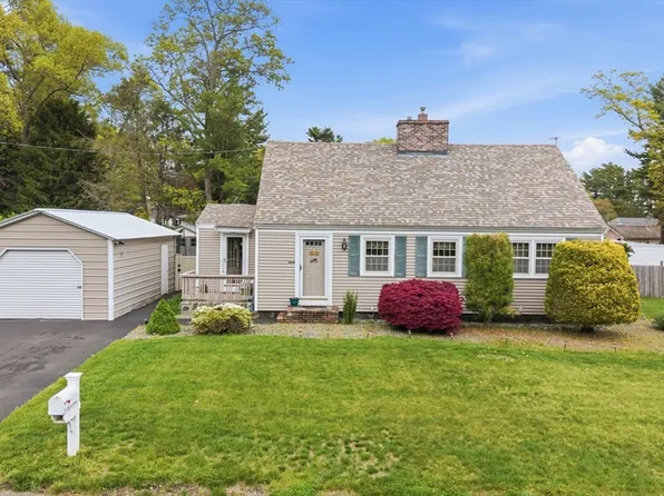 9 Joseph St, Acushnet, MA 02743