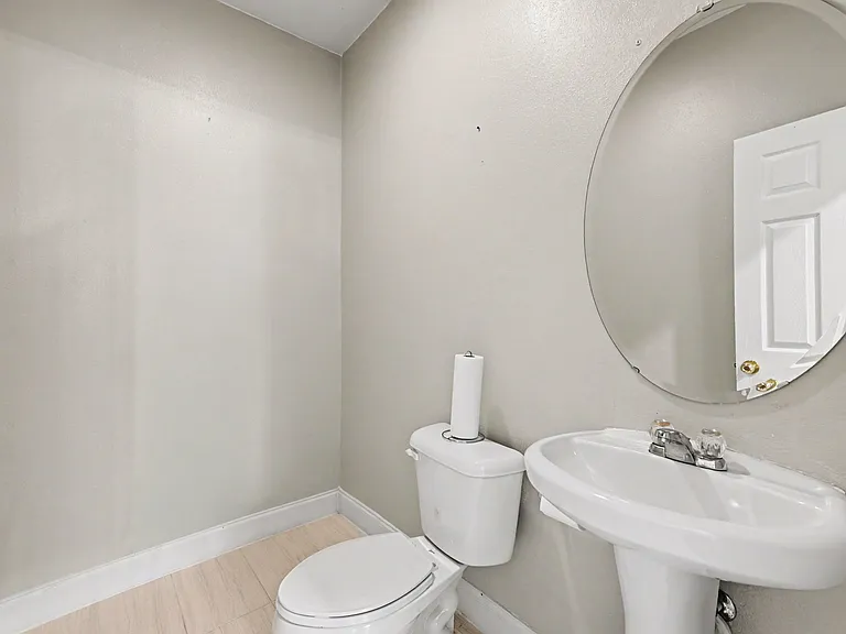 8942 Chalkstone Rd — Photo 21