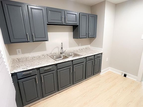 4th image of 16833 Griggs St #2