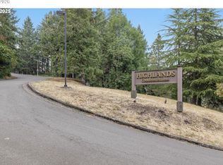 126 Treehill Loop, Eugene, OR 97405