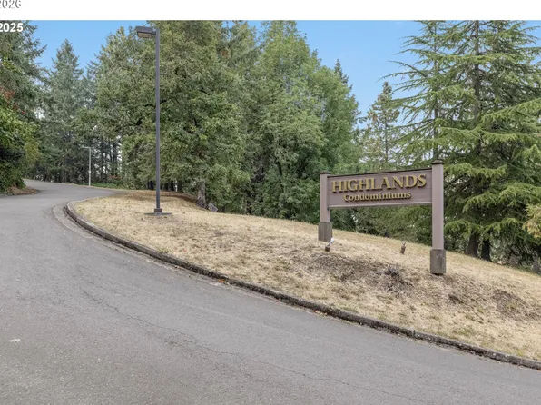 126 Treehill Loop, Eugene, OR 97405