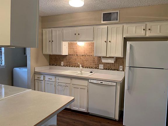 2nd image of 3705 Biscay Dr
