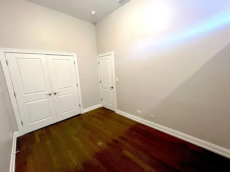 2620 W Cermak Rd #2F — Photo 11