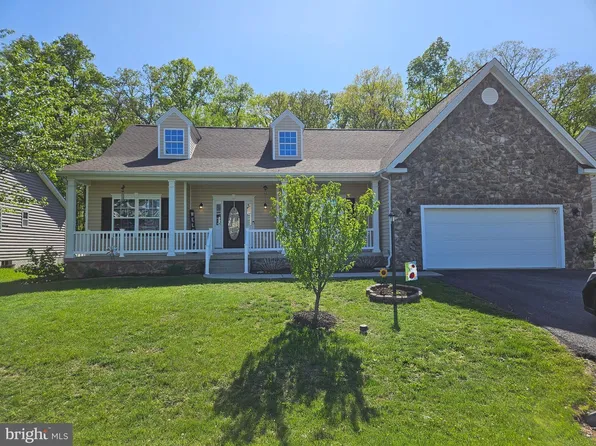 674 Webber Springs Dr, Inwood, WV 25428