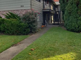 922 8th Ave APT 4, Longview, WA 98632