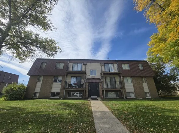 510 Lewis Ave #311, Larimore, ND 58251