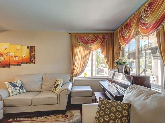 3rd image of 17806 2nd Avenue Ct E