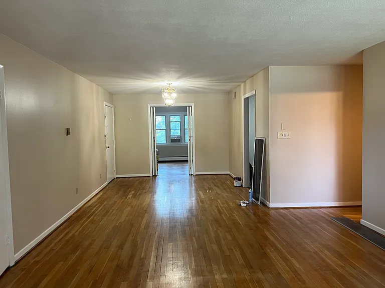 10 Aron Dr #2 — Photo 2