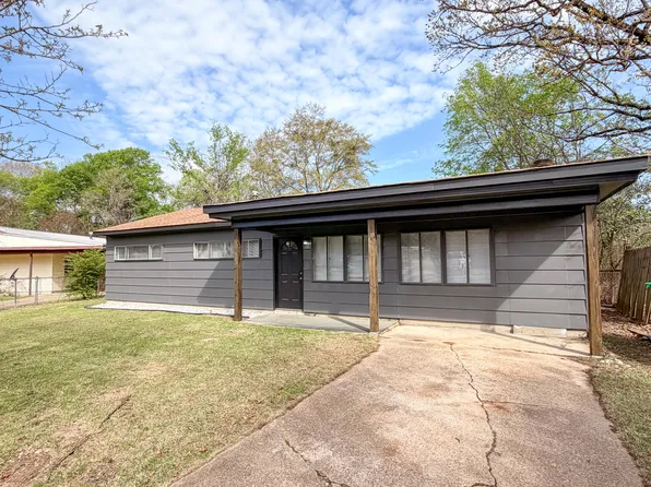 503 16th Ave N, Columbus, MS 39701