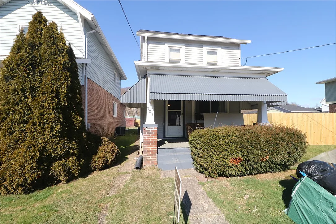 383 Bow St photo 1