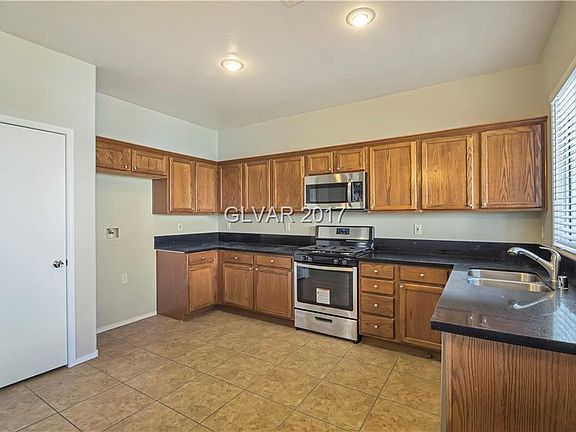 3rd image of 10418 Glowing Cove Ave