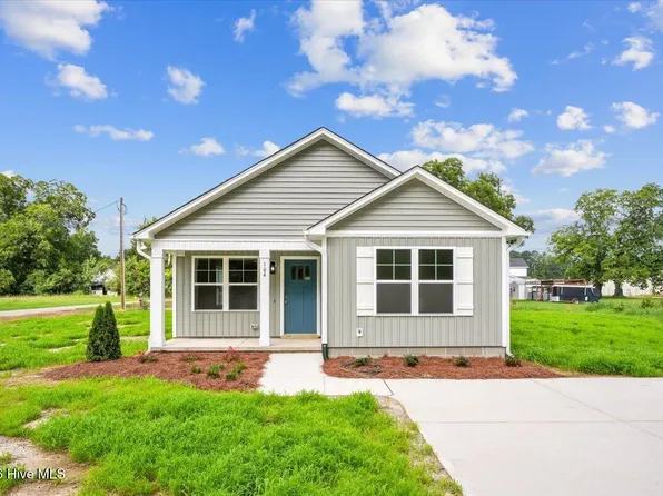 104 Lee Street, Roseboro, NC 28382