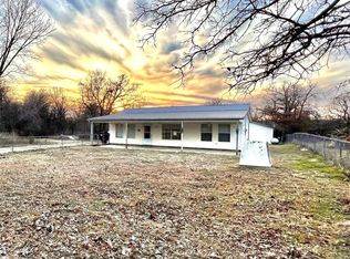 3901 Harrison Dr, Harrah, OK 73045