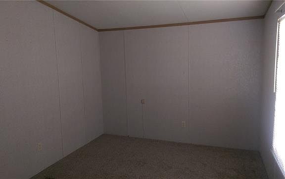3rd image of 900 SE 11th Ave Ste B