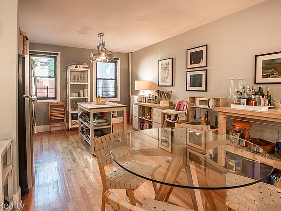 2nd image of 365 Dean St #2