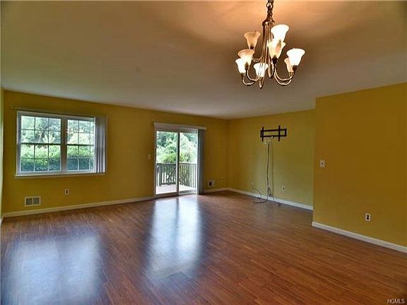 3rd image of 573 Lenape Ct