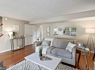 18629 Cross Country Ln, Gaithersburg, MD 20879