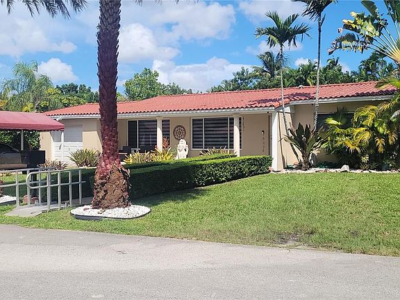 4th image of 6021 SW 62nd Pl