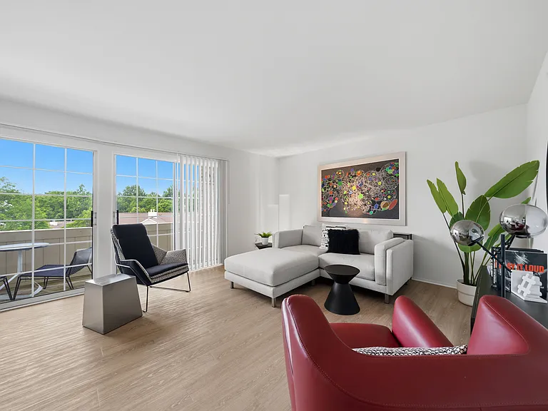 Aldingbrooke Apartments — Photo 18