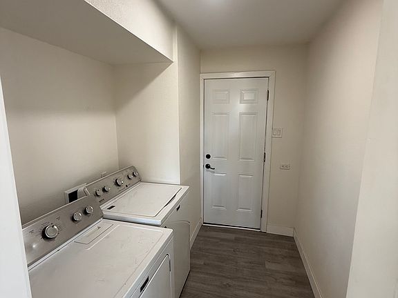 5th image of 9236 S Elm Ave