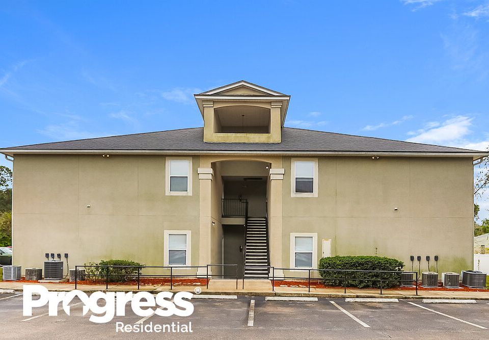 1st image of 5200 Playpen Dr Unit 10
