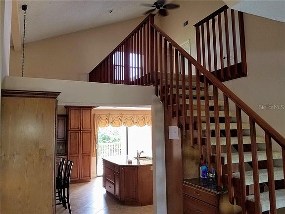 2nd image of 2992 E Vina Del Mar Blvd