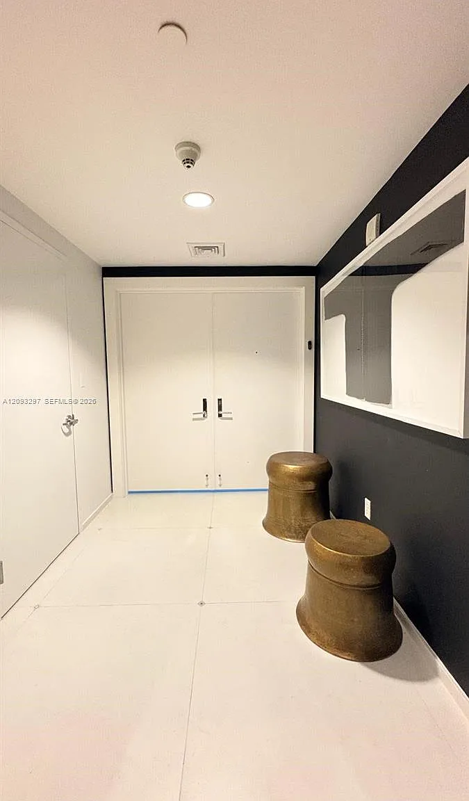900 Biscayne Bay Condo — Photo 2