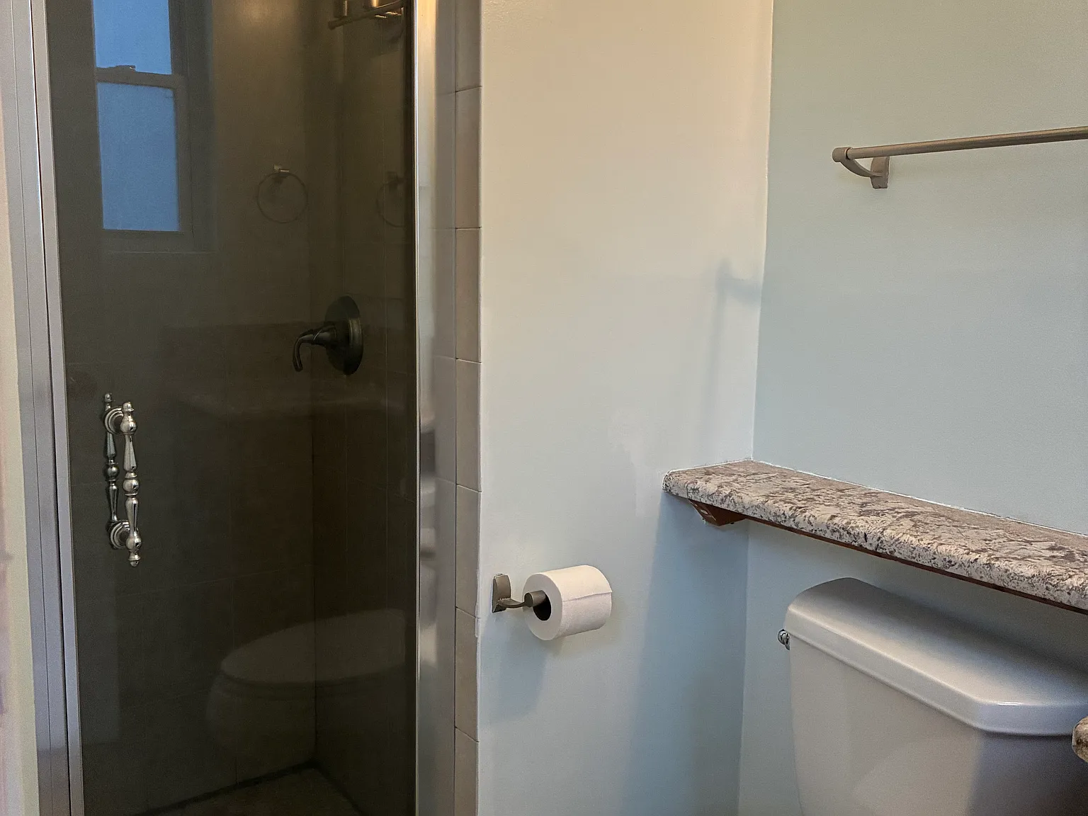 5 bed, 3800 sqft, $5,500 — Photo 4