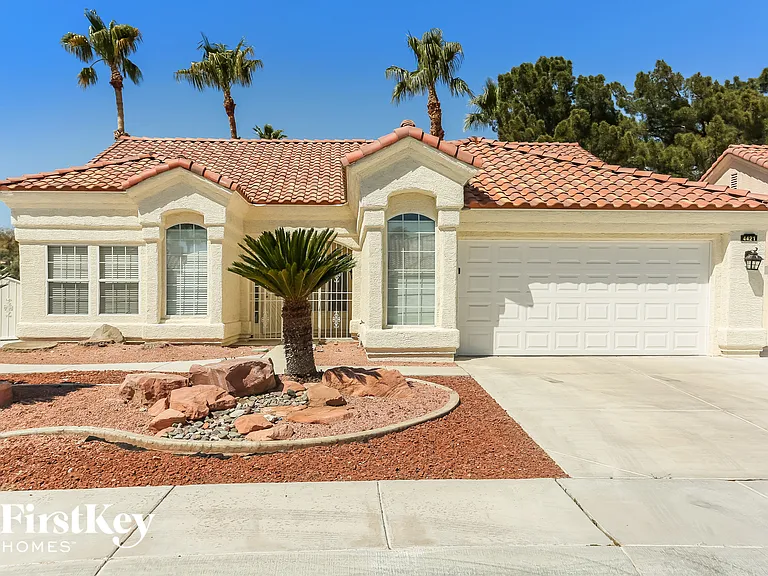 4421 Inez Dr — Photo 1