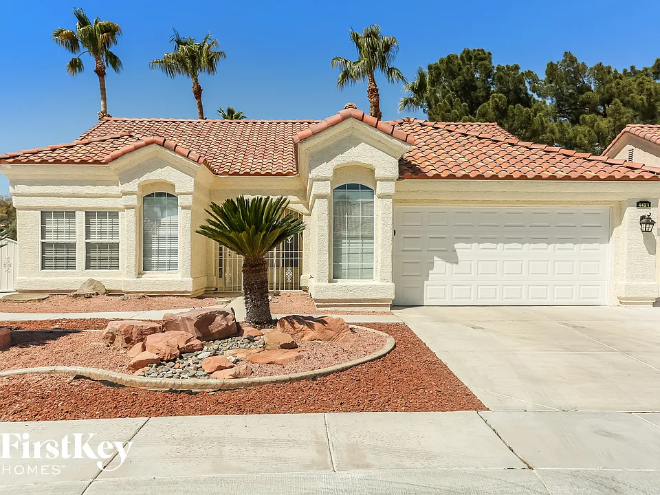 4421 Inez Dr