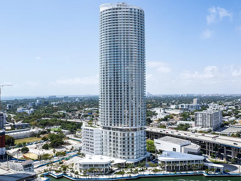 1200 Brickell Bay Dr #12 — Photo 1