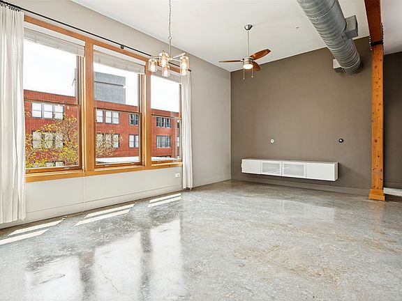 2nd image of 2502 Live Oak St APT 208