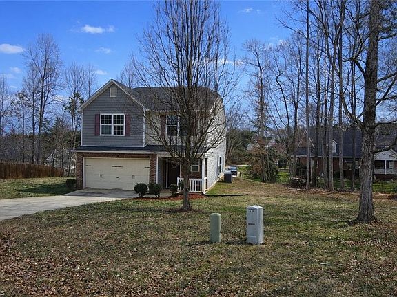 2nd image of 2922 Mimosa Ct