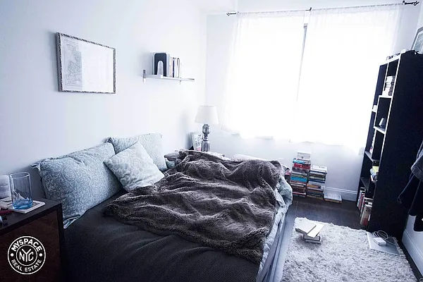 Rented by MySpaceNYC | media 7