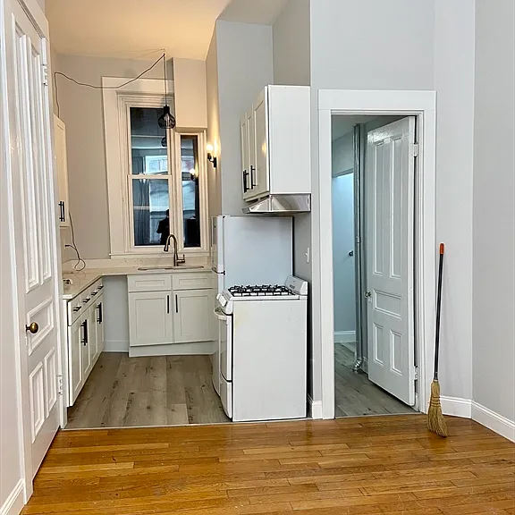 83 W Cedar St #1 — Photo 5