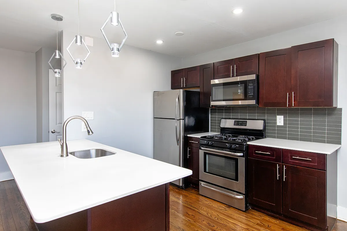Building Photo - Cameron Apartments