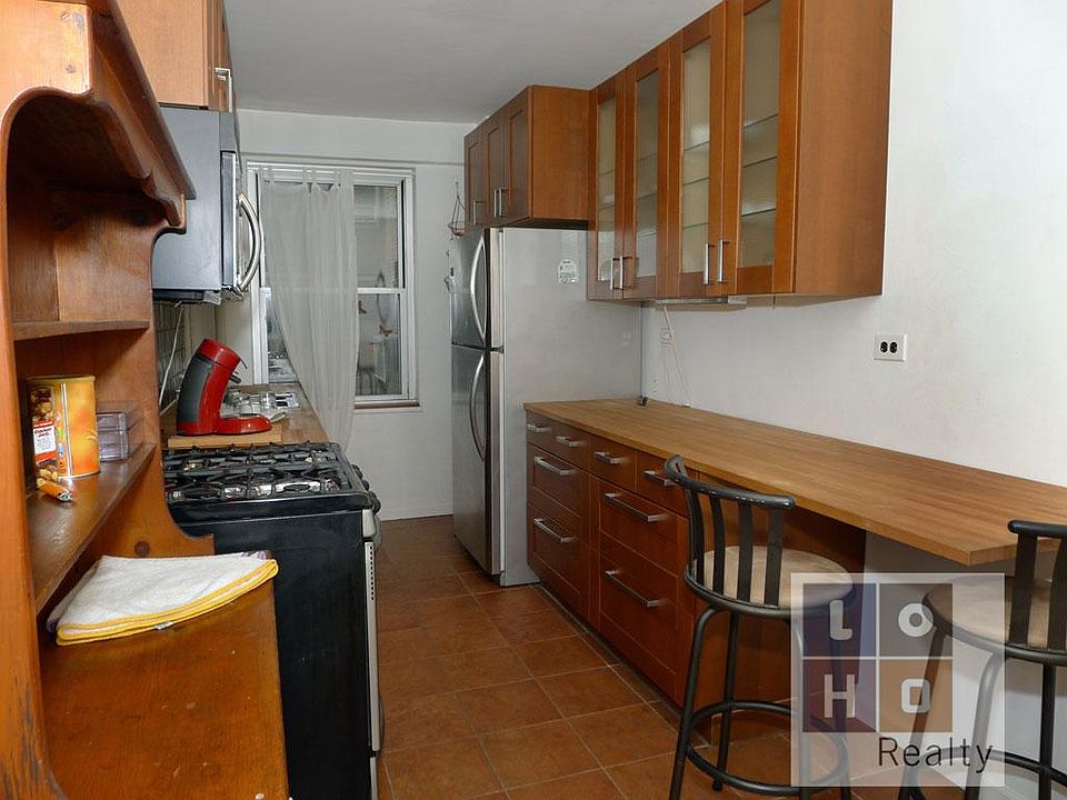1st image of 575 Grand St APT E1207