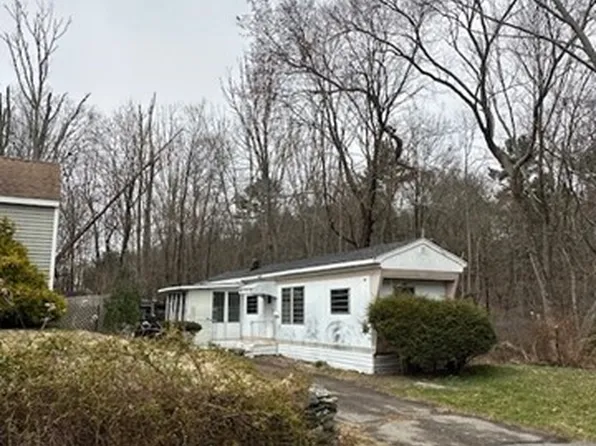 99 N Walker St, Taunton, MA 02780