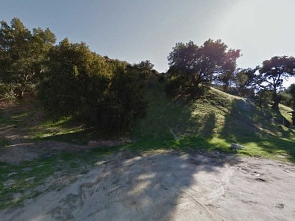 2nd image of 30500 Pocahantas Dr