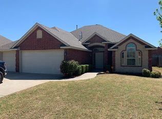 1325 Saddle Rock Dr, Elgin, OK 73538