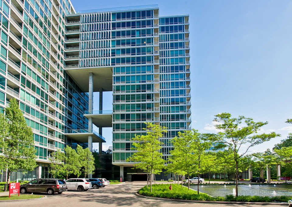 1st image of 9655 Woods Dr Unit 816