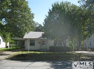 2004 Oakwood St, Haltom City, TX 76117