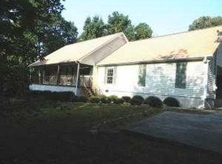 221 Circle Valley Dr SE, Calhoun, GA 30701