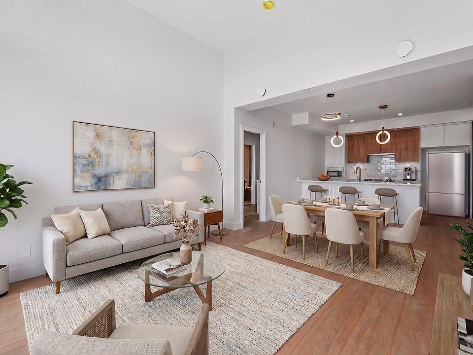 1st image of 2233 156th St #403