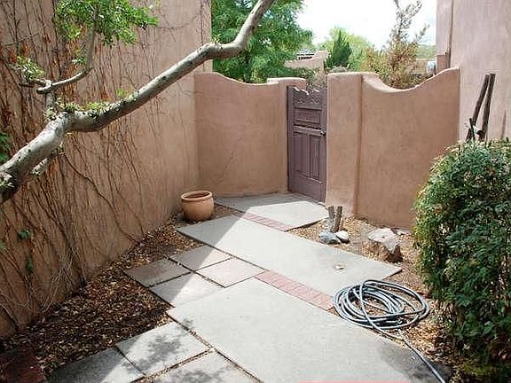 3rd image of 6204 Sabre Ct NW