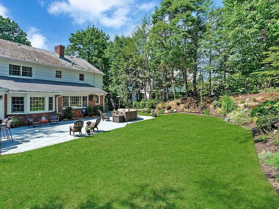 1st image of 578 Hunt Ln