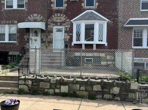 4235 Oakmont St, Philadelphia, PA 19136